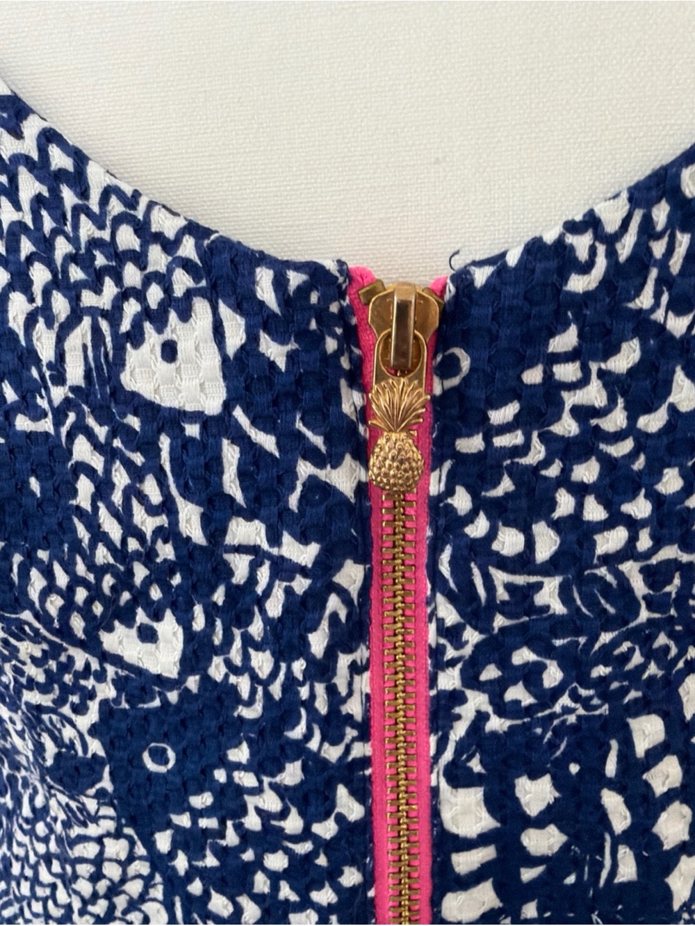 Lilly Pulitzer Mini blue/white fish print Dress✨Sz.8✨Embroidered - Picture 4 of 7